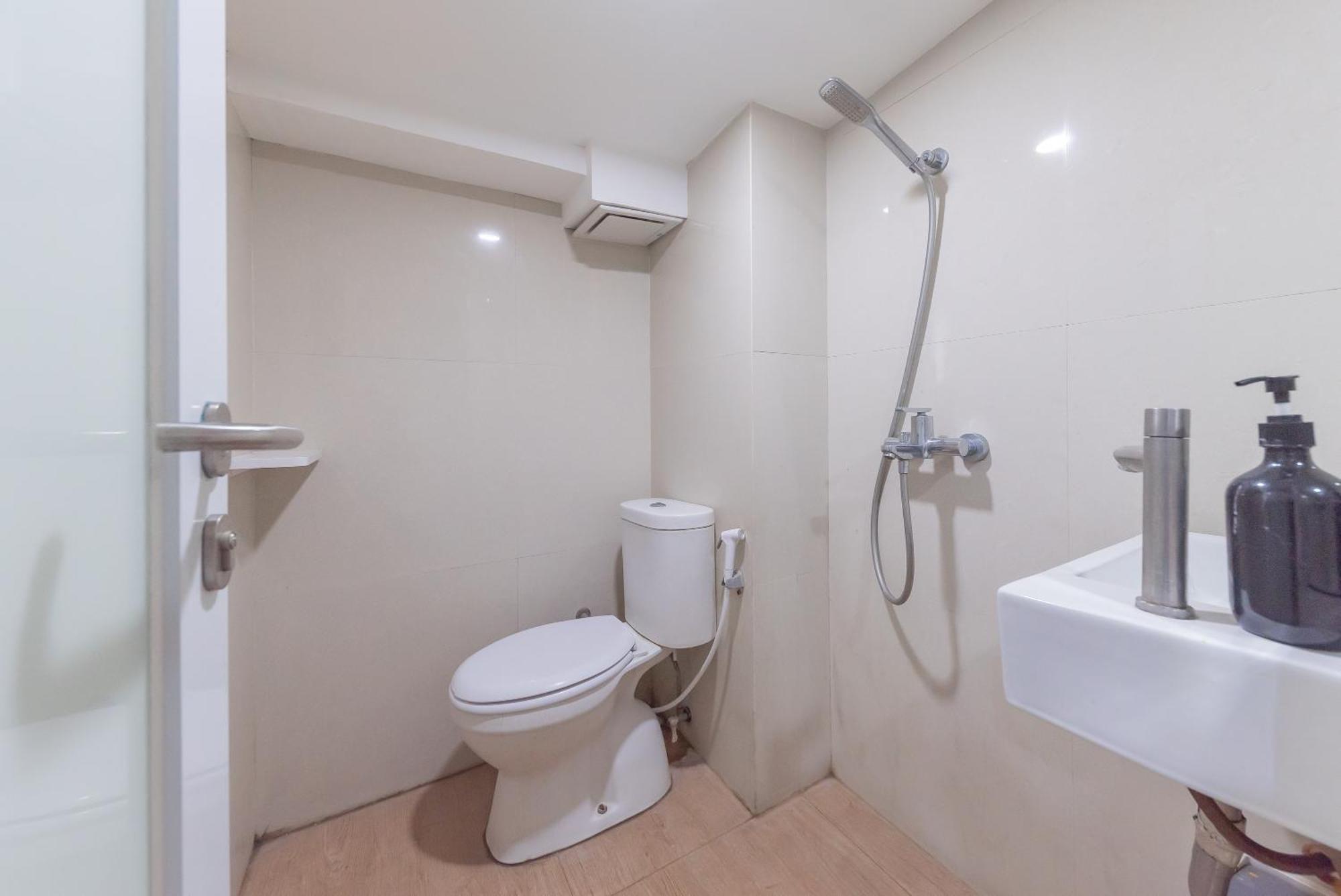 Reddoorz Hostel At Kiara Cozy Kircon Бандунг Екстериор снимка