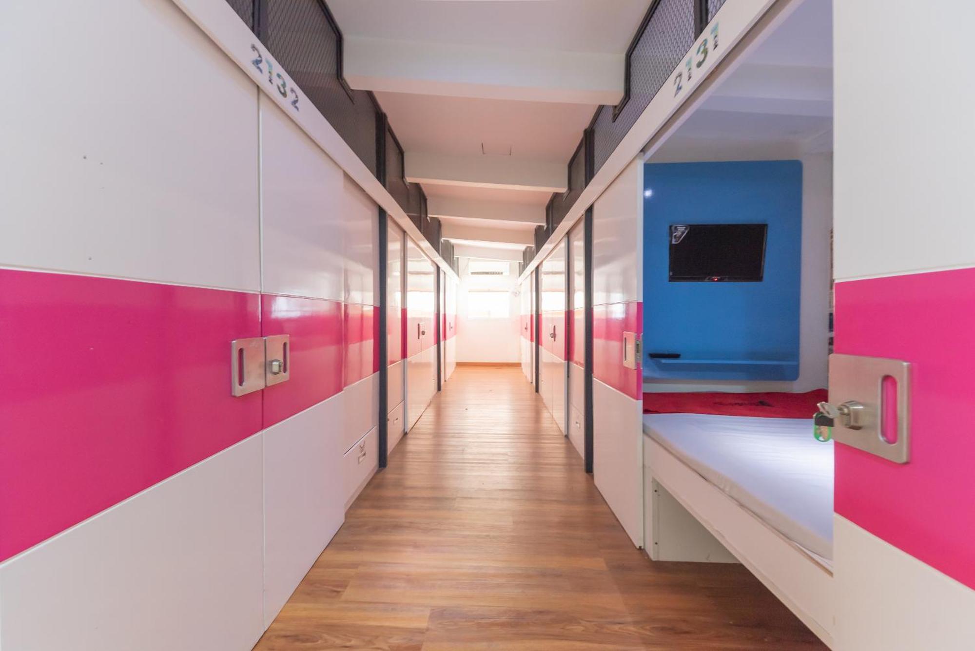 Reddoorz Hostel At Kiara Cozy Kircon Бандунг Екстериор снимка