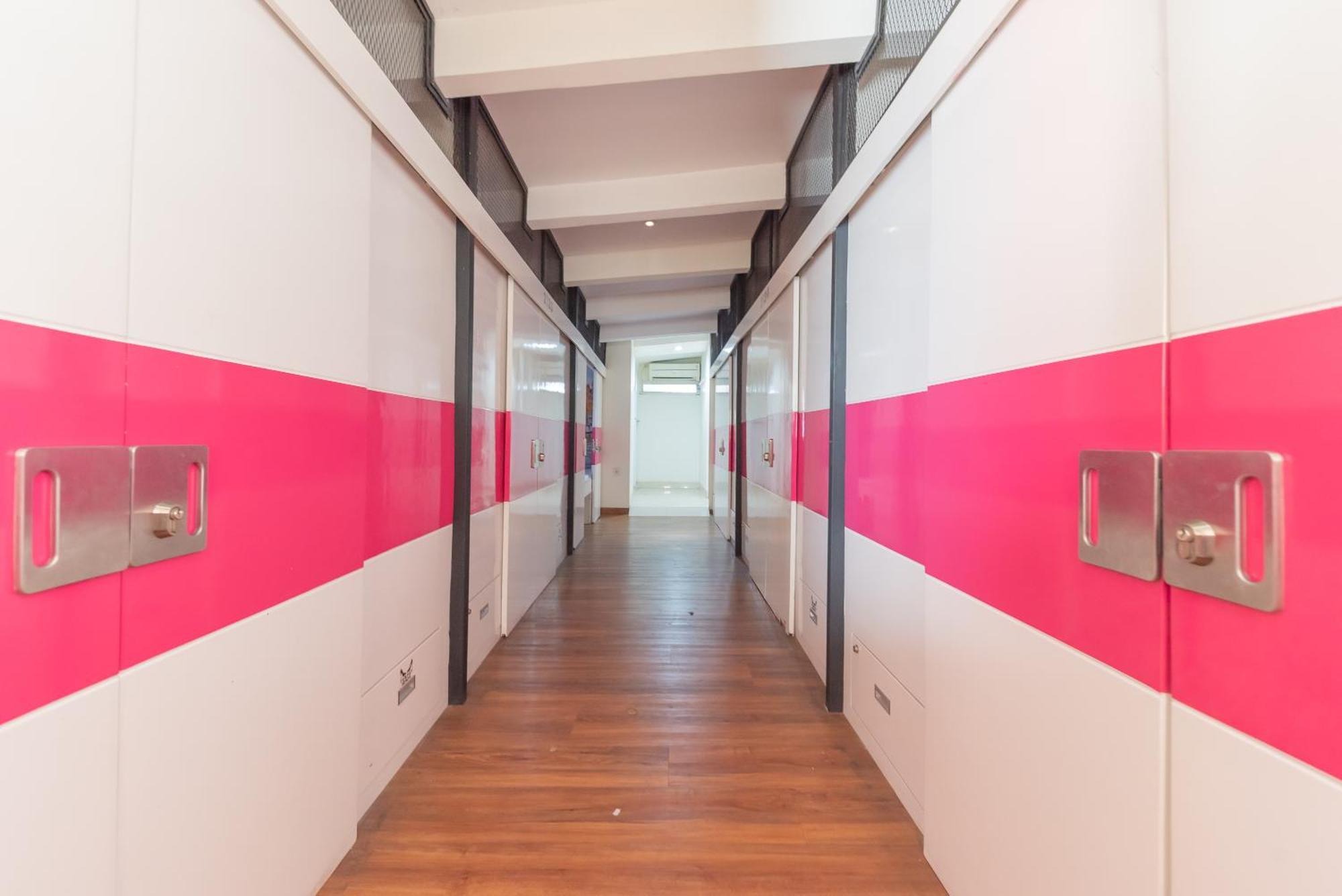 Reddoorz Hostel At Kiara Cozy Kircon Бандунг Екстериор снимка